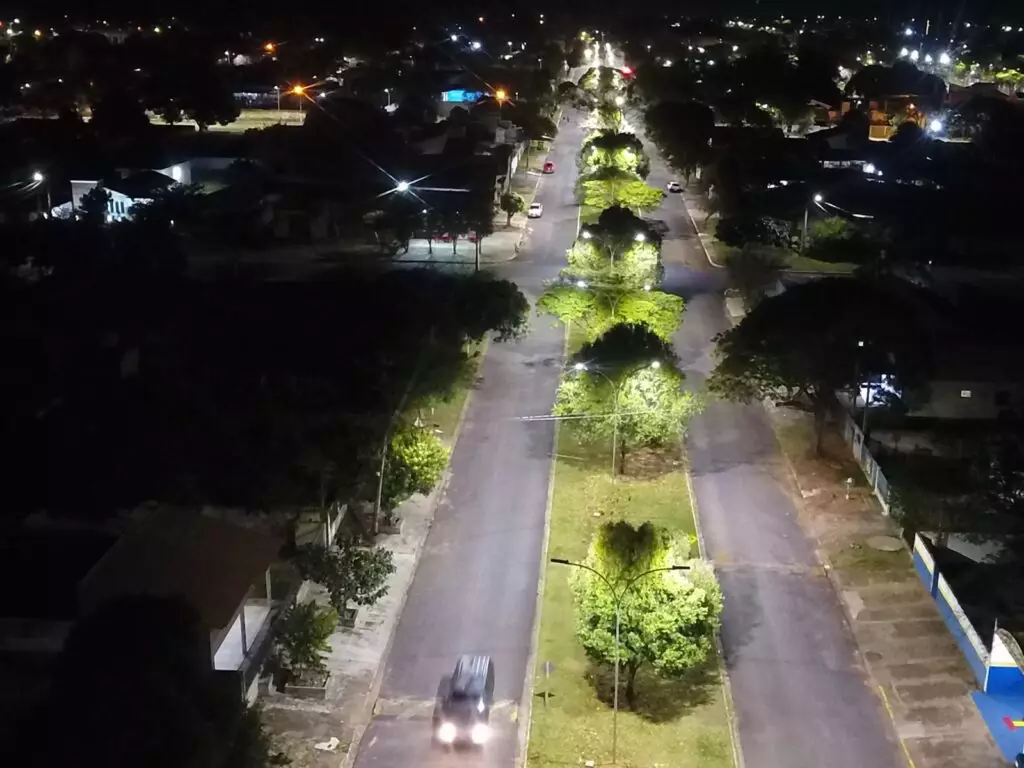 Ruas e avenidas de Iguatemi já contam com novo sistema de iluminação de LED e segunda etapa contemplará vários bairros Ruas e avenidas de Iguatemi já contam com novo sistema de iluminação de LED e segunda etapa contemplará vários bairros