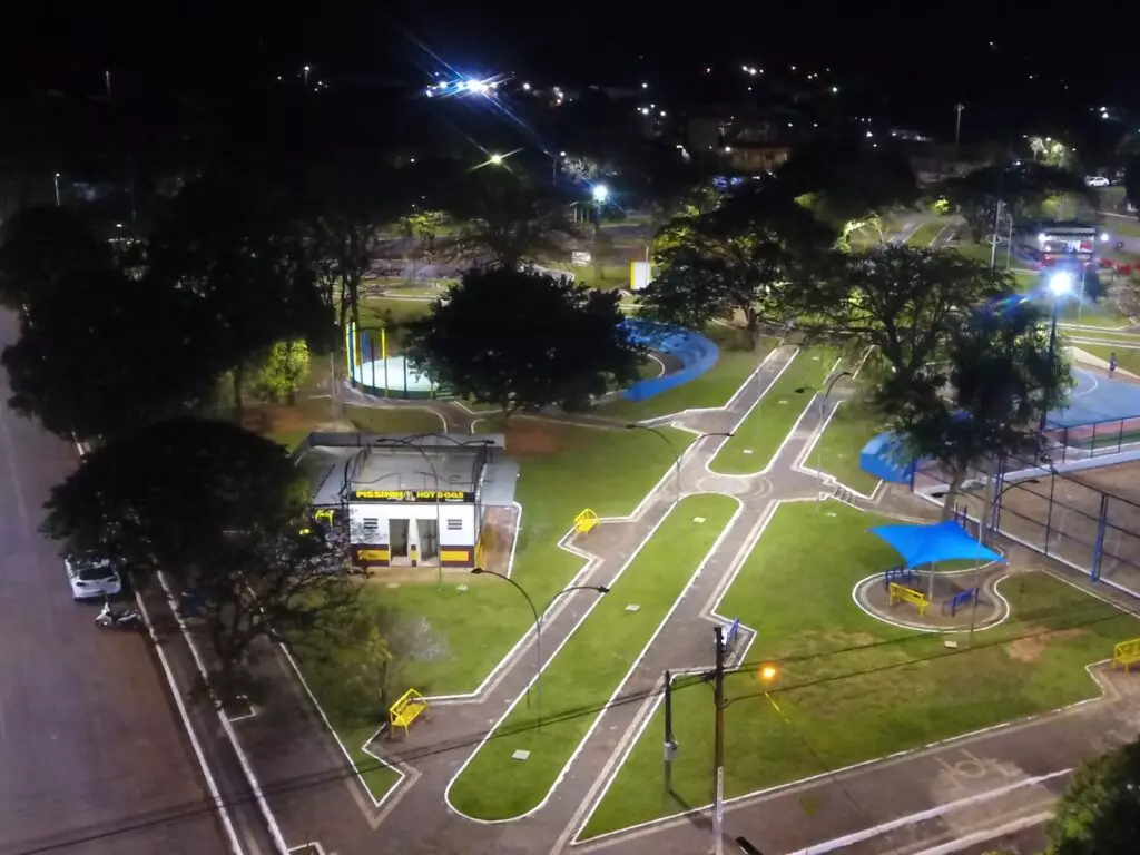 Ruas e avenidas de Iguatemi já contam com novo sistema de iluminação de LED e segunda etapa contemplará vários bairros Ruas e avenidas de Iguatemi já contam com novo sistema de iluminação de LED e segunda etapa contemplará vários bairros