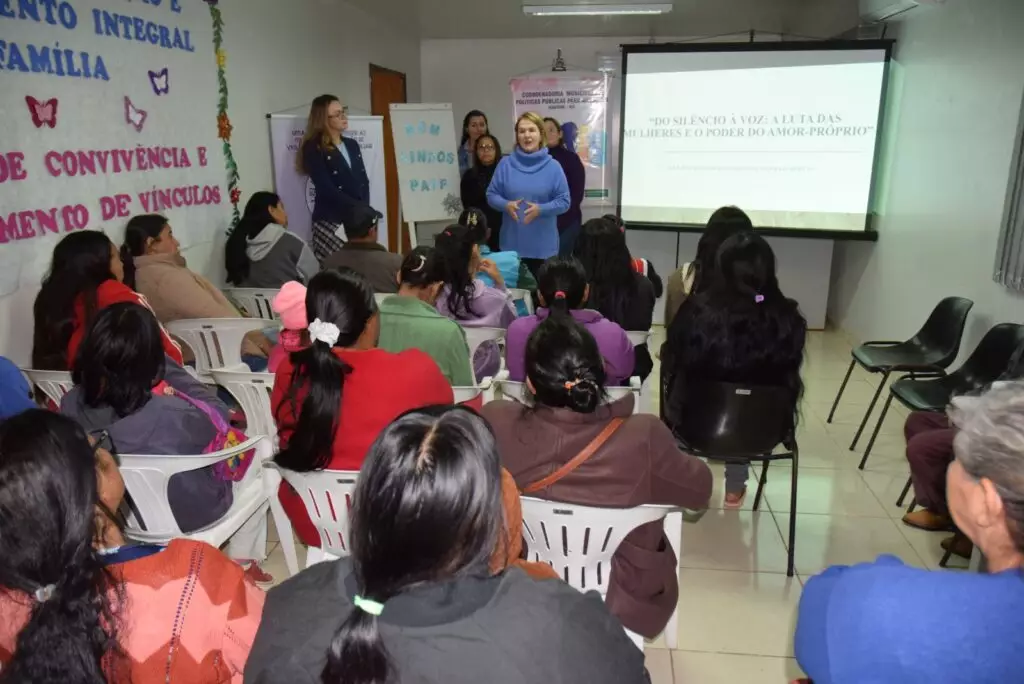 Iguatemi: Assistência Social realiza palestra alusiva ao Agosto Lilás, mês de enfrentamento à violência contra a mulher Iguatemi: Assistência Social realiza palestra alusiva ao Agosto Lilás, mês de enfrentamento à violência contra a mulher