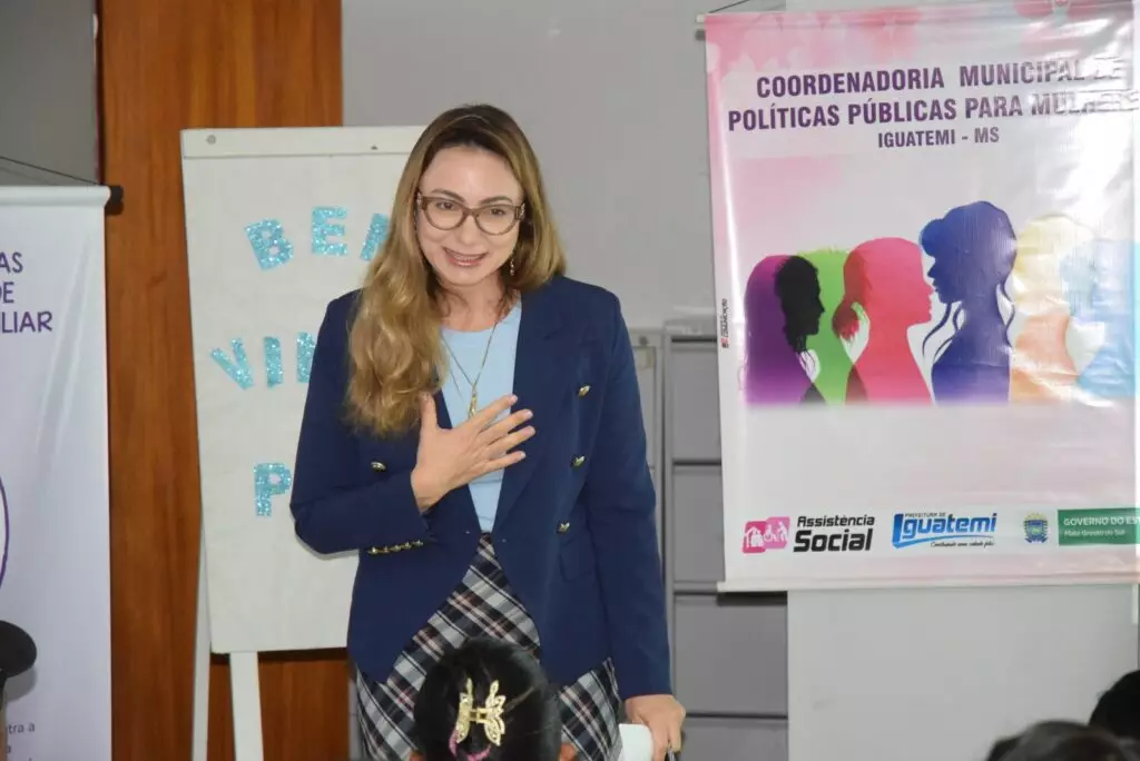 Iguatemi: Assistência Social realiza palestra alusiva ao Agosto Lilás, mês de enfrentamento à violência contra a mulher Iguatemi: Assistência Social realiza palestra alusiva ao Agosto Lilás, mês de enfrentamento à violência contra a mulher