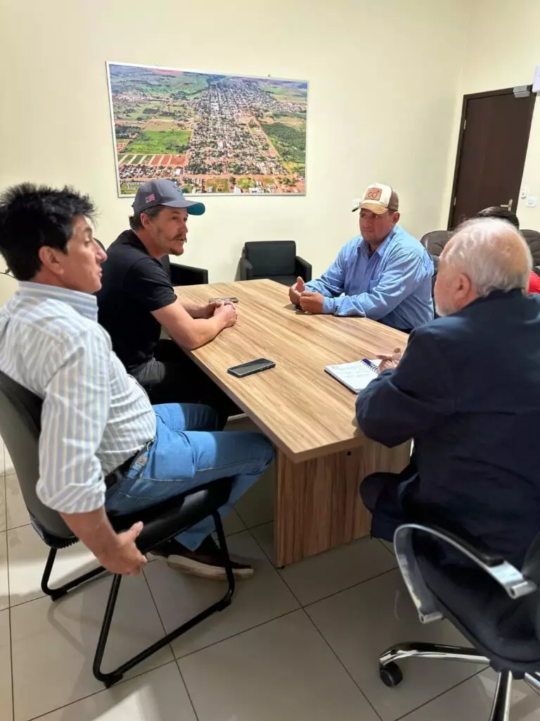 Iguatemi: Representantes da ASPROLOMA e lideranças locais solicitam melhorias na infraestrutura rural Iguatemi: Representantes da ASPROLOMA e lideranças locais solicitam melhorias na infraestrutura rural