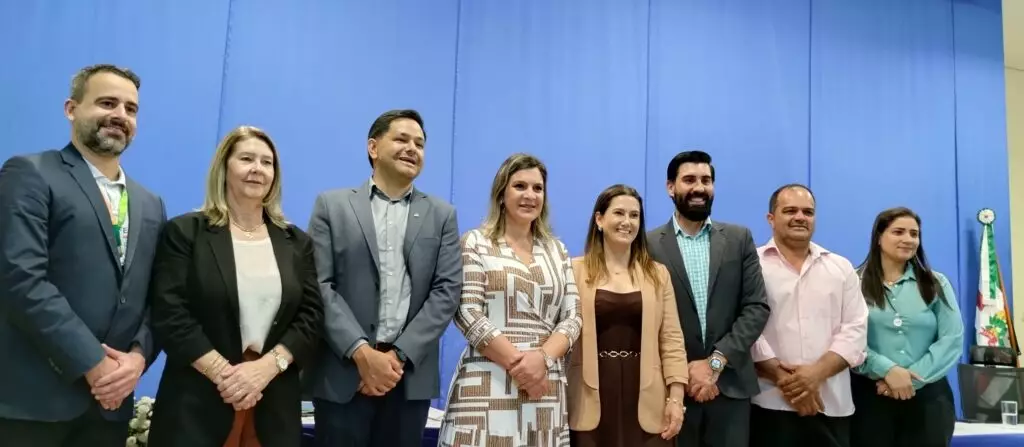 Formatura em Aral Moreira certifica 49 alunos em cursos de capacitação