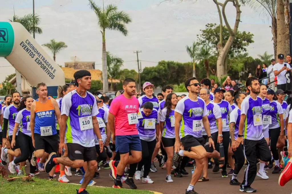 1ª Corrida e Caminhada Lilás reúne 160 atletas e fortalece solidariedade em Coronel Sapucaia