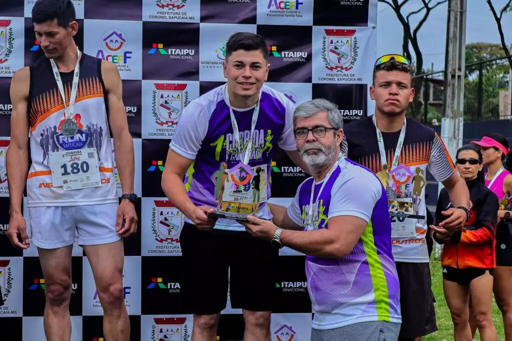1ª Corrida e Caminhada Lilás reúne 160 atletas e fortalece solidariedade em Coronel Sapucaia