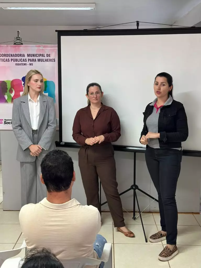 Iguatemi: Palestra alusiva ao Agosto Lilás, na sede do CRAS, contou com a participação da promotora pública do município