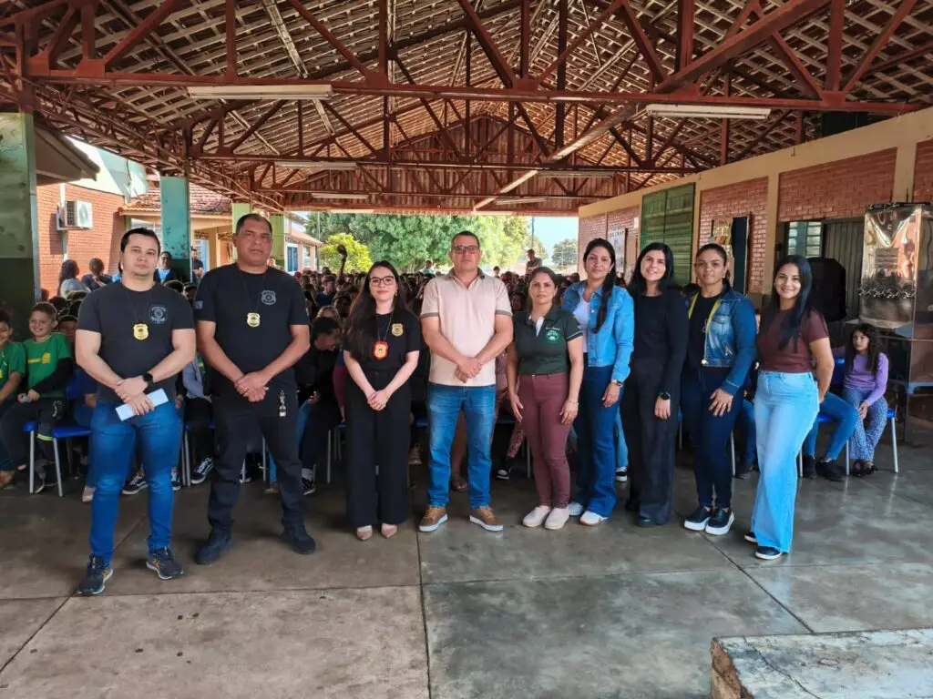 Sete Quedas: Polícia Civil realiza palestra educativa sobre bullying e racismo para alunos da Escola Estadual 13 de Maio