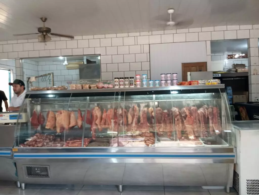 Empresário de Coronel Sapucaia se destaca no comércio local