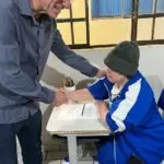 Prefeito visita APAE para acompanhar atividades e ouvir demandas da instituição