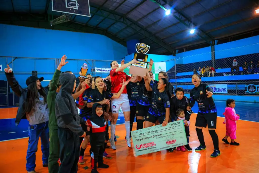 Em rodada marcada por homenagem e gesto de solidariedade Copa Cidade de Futsal define campeões de 2025 em Coronel Sapucaia Em rodada marcada por homenagem e gesto de solidariedade Copa Cidade de Futsal define campeões de 2025 em Coronel Sapucaia