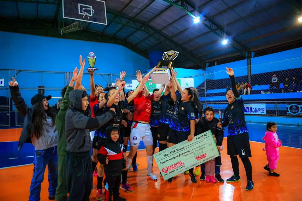 Em rodada marcada por homenagem e gesto de solidariedade Copa Cidade de Futsal define campeões de 2025 em Coronel Sapucaia Em rodada marcada por homenagem e gesto de solidariedade Copa Cidade de Futsal define campeões de 2025 em Coronel Sapucaia