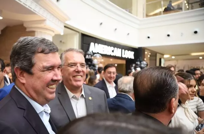 Inauguração de novo shopping gera empregos e fortalece integração na fronteira entre Pedro Juan Caballero e Ponta Porã Inauguração de novo shopping gera empregos e fortalece integração na fronteira entre Pedro Juan Caballero e Ponta Porã