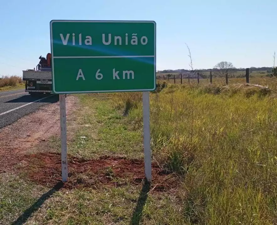 Com agilidade, AgeSul instala placas e garante acesso seguro a Vila União Com agilidade, AgeSul instala placas e garante acesso seguro a Vila União