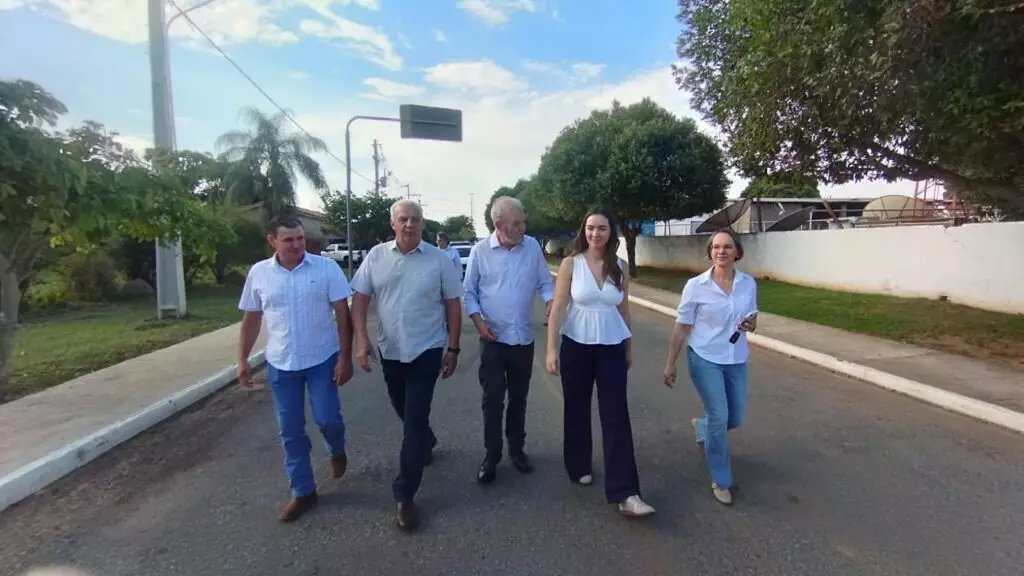 Deputado Geraldo Resende entrega nova ambulância em Caracol