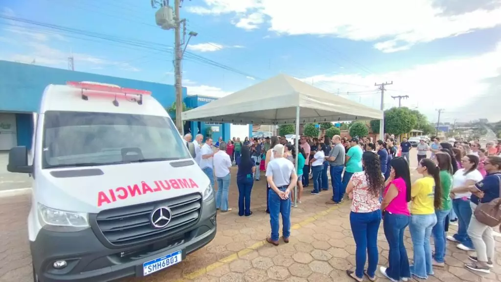 Deputado Geraldo Resende entrega nova ambulância em Caracol