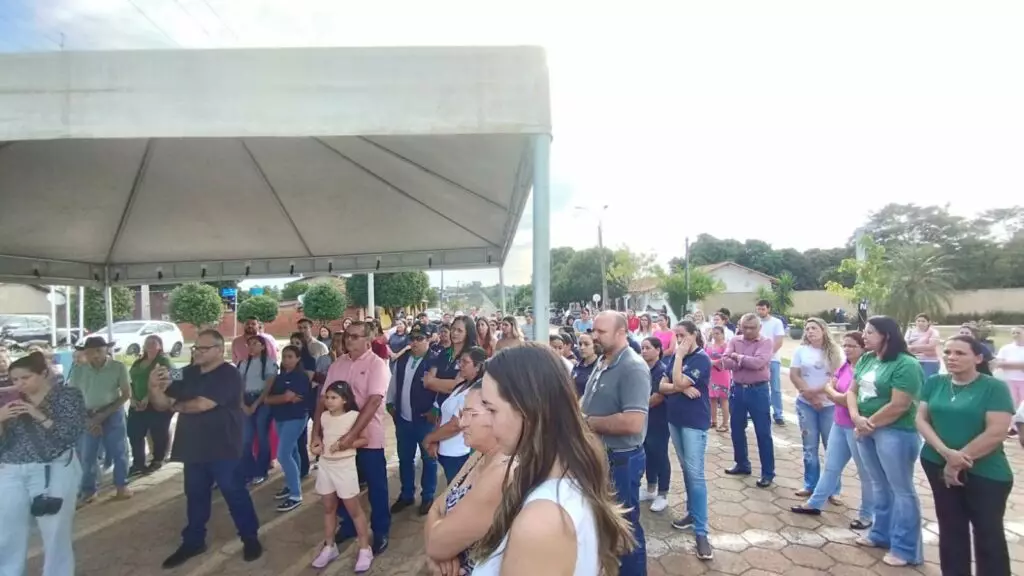 Deputado Geraldo Resende entrega nova ambulância em Caracol