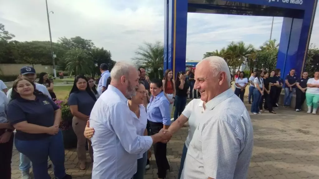 Deputado Geraldo Resende entrega nova ambulância em Caracol