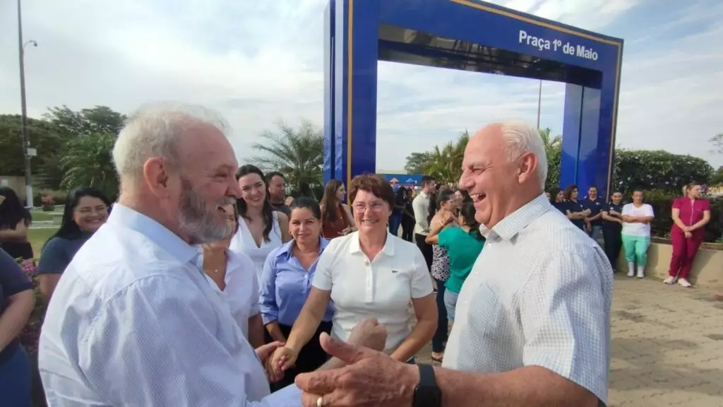 Deputado Geraldo Resende entrega nova ambulância em Caracol