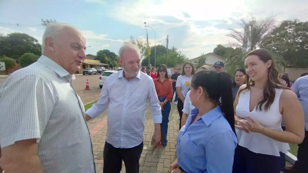 Deputado Geraldo Resende entrega nova ambulância em Caracol