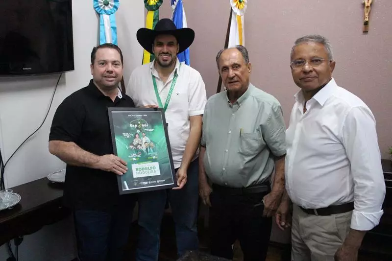 Vereadores Darci e Jota Roberto recepcionam deputados Rodolfo Nogueira e Zé Teixeira em Amambai