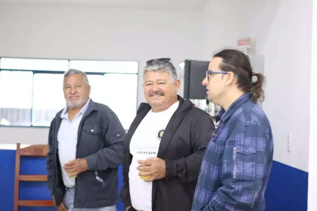 Amizade que resiste ao tempo: 7º Encontro da Turma Pedro Rufino emociona participantes em Amambai Amizade que resiste ao tempo: 7º Encontro da Turma Pedro Rufino emociona participantes em Amambai