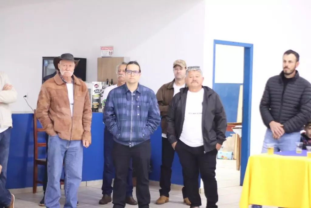 Amizade que resiste ao tempo: 7º Encontro da Turma Pedro Rufino emociona participantes em Amambai Amizade que resiste ao tempo: 7º Encontro da Turma Pedro Rufino emociona participantes em Amambai