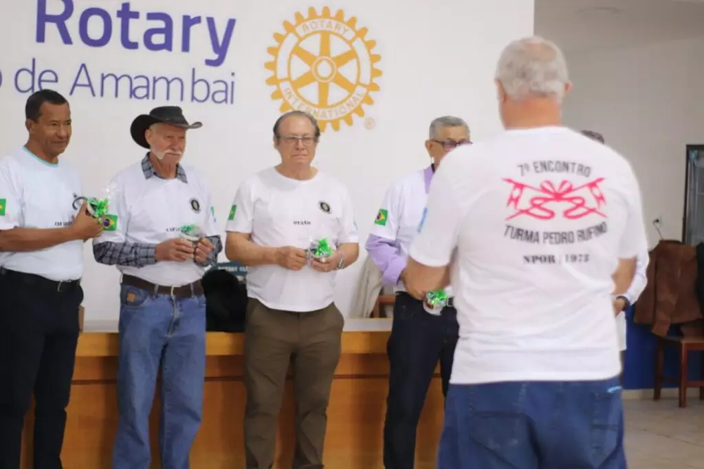 Amizade que resiste ao tempo: 7º Encontro da Turma Pedro Rufino emociona participantes em Amambai Amizade que resiste ao tempo: 7º Encontro da Turma Pedro Rufino emociona participantes em Amambai