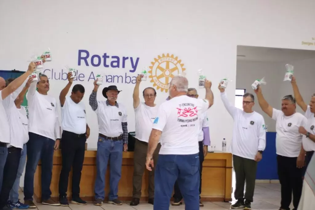 Amizade que resiste ao tempo: 7º Encontro da Turma Pedro Rufino emociona participantes em Amambai Amizade que resiste ao tempo: 7º Encontro da Turma Pedro Rufino emociona participantes em Amambai