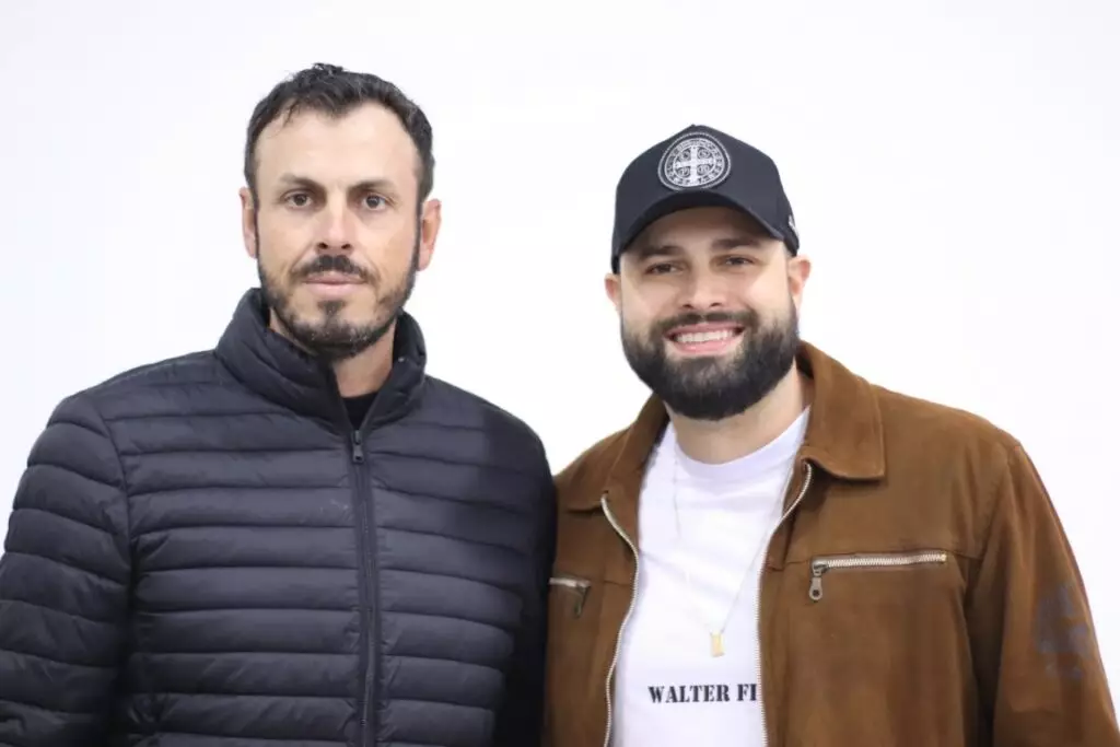 Amizade que resiste ao tempo: 7º Encontro da Turma Pedro Rufino emociona participantes em Amambai Amizade que resiste ao tempo: 7º Encontro da Turma Pedro Rufino emociona participantes em Amambai