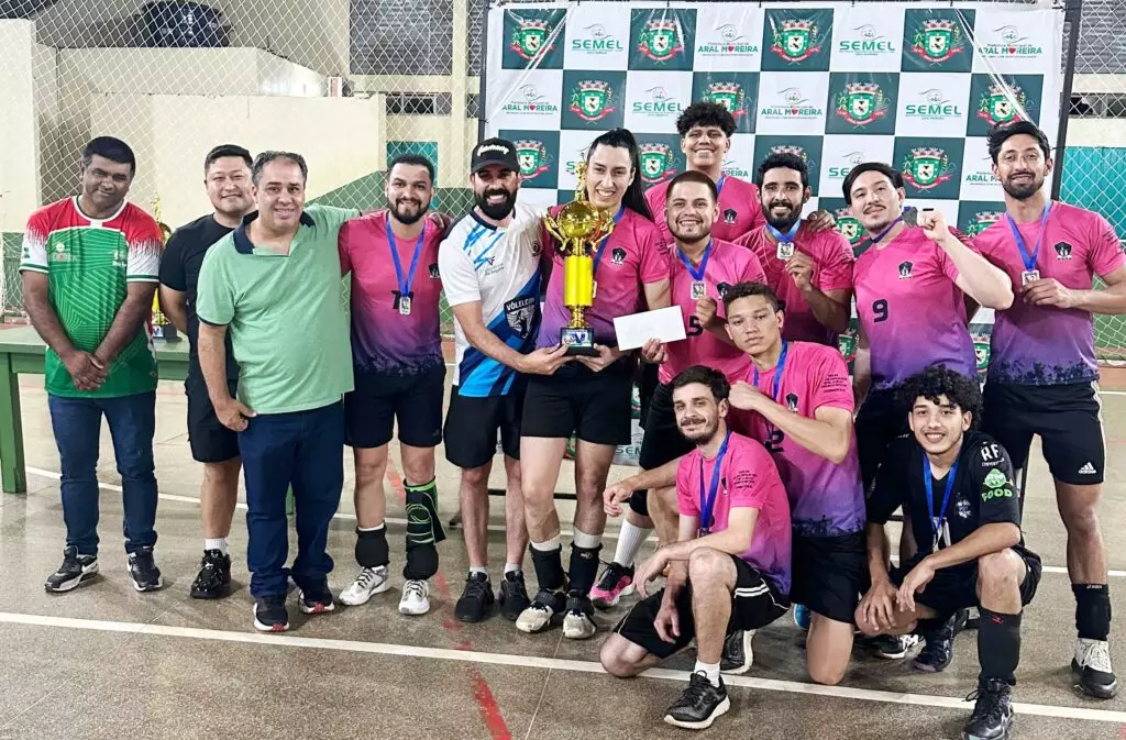Equipes de Ponta Porã conquistam 1º e 2º lugares na Copa Independência de Vôlei Masculino em Aral Moreira Equipes de Ponta Porã conquistam 1º e 2º lugares na Copa Independência de Vôlei Masculino em Aral Moreira