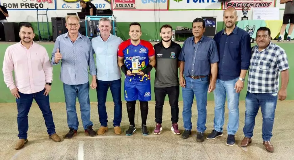 Jogos emocionantes e recorde de público marcaram as finais da XVI Copa Interfirmas de Futsal em Sete Quedas Jogos emocionantes e recorde de público marcaram as finais da XVI Copa Interfirmas de Futsal em Sete Quedas