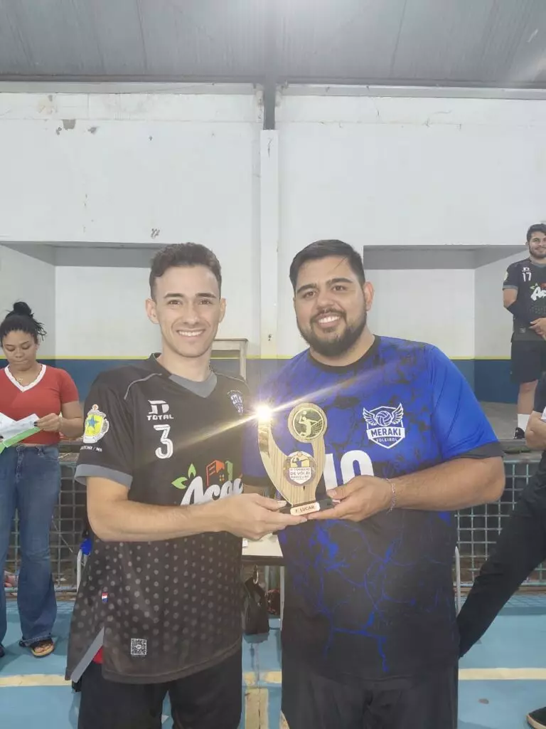 Performace de Sete Quedas é campeã do torneio regional de vôlei masculino em Tacuru