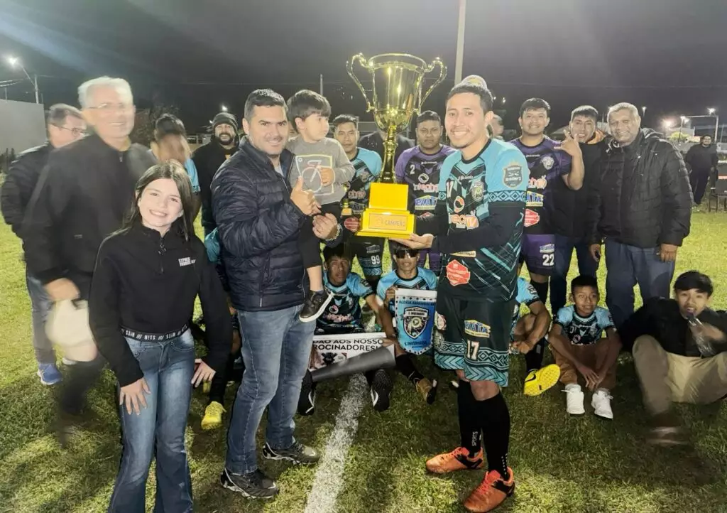 Em decisão entre equipes indígenas Invernada é campeã da Copa Cidade Crepúsculo de Suíço 2025 em Amambai Em decisão entre equipes indígenas Invernada é campeã da Copa Cidade Crepúsculo de Suíço 2025 em Amambai