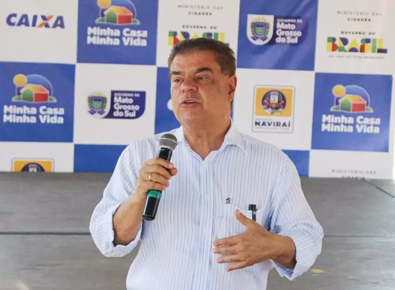 Prefeito Rodrigo Sacuno destaca tríplice parceria que vai realizar o sonho da casa própria de 60 famílias em Naviraí Prefeito Rodrigo Sacuno destaca tríplice parceria que vai realizar o sonho da casa própria de 60 famílias em Naviraí