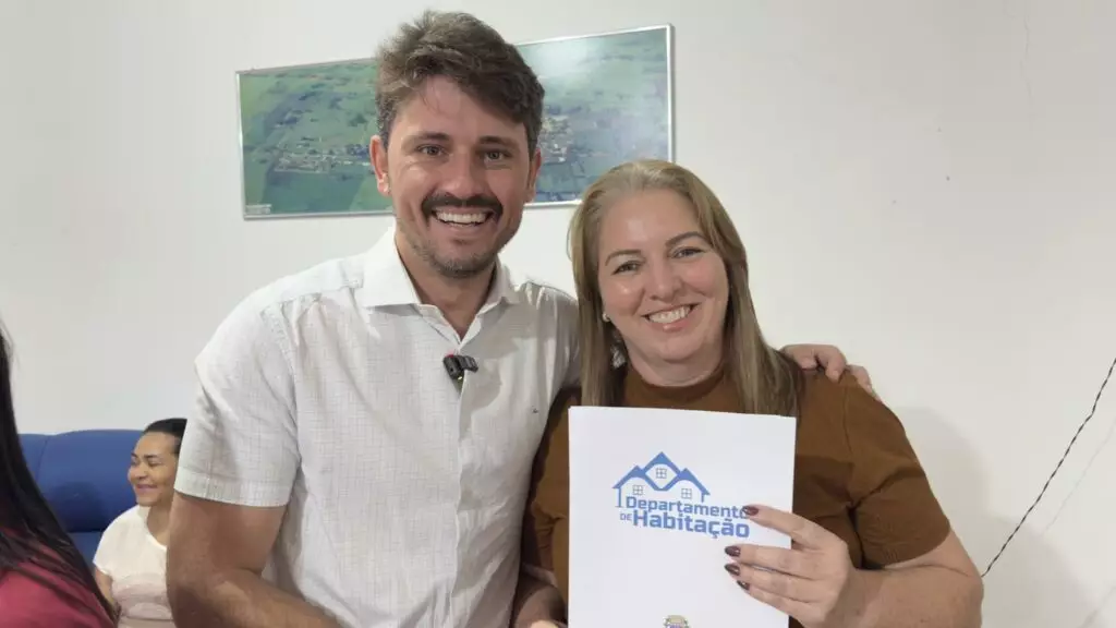 Itaquiraí: Moradores da área dos Tenórios começam a receber títulos definitivos após 25 anos de espera Itaquiraí: Moradores da área dos Tenórios começam a receber títulos definitivos após 25 anos de espera