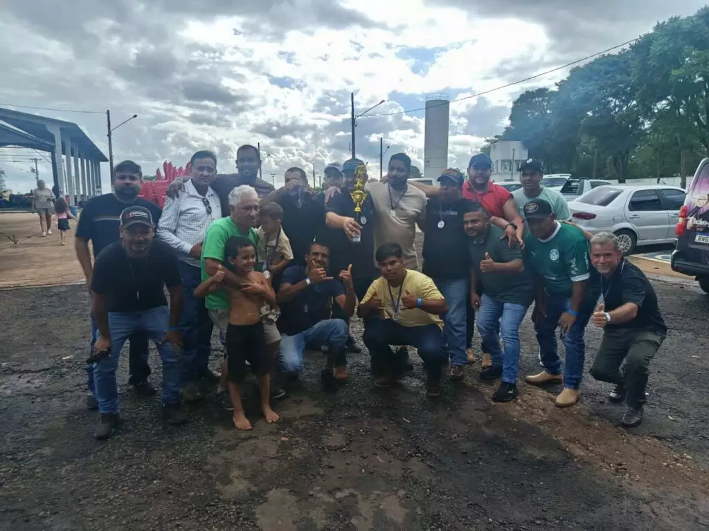 Vereador Léo Mecânico parabeniza servidores públicos e destaca sucesso da 1ª Copa dos Servidores em Caarapó Vereador Léo Mecânico parabeniza servidores públicos e destaca sucesso da 1ª Copa dos Servidores em Caarapó