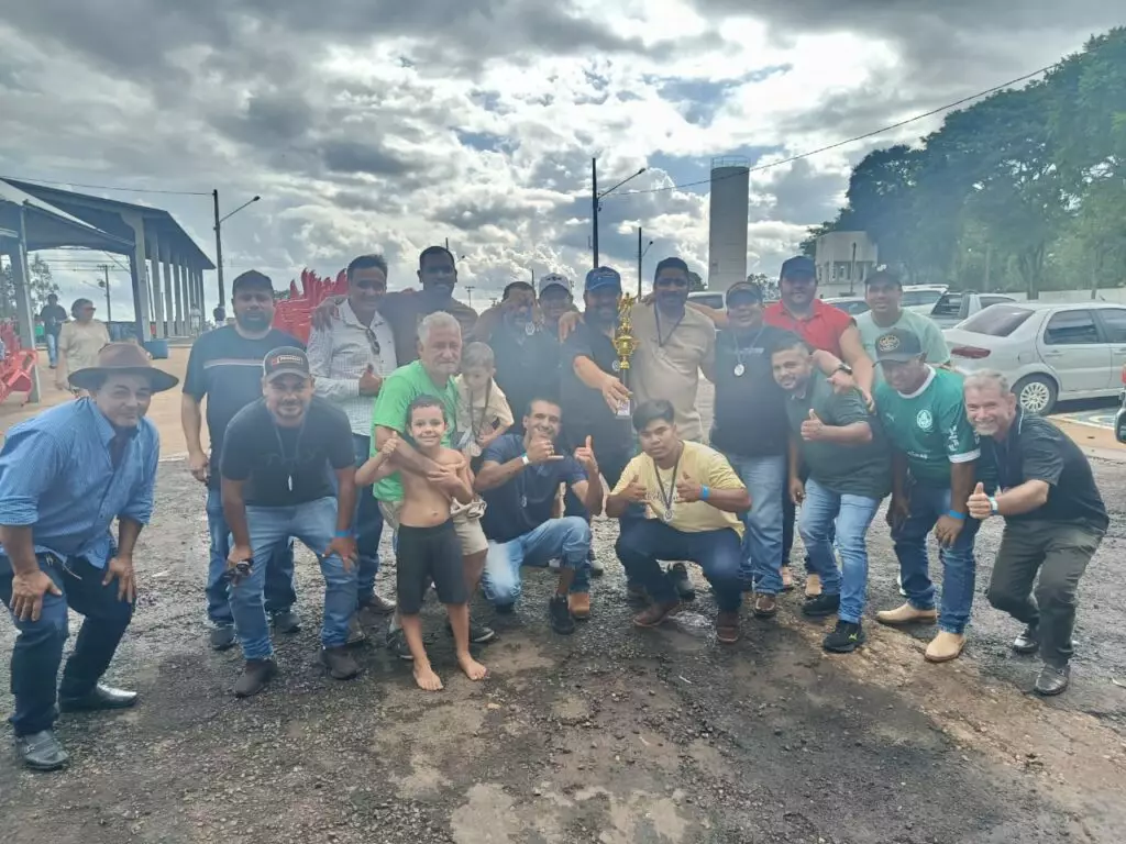 Vereador Léo Mecânico parabeniza servidores públicos e destaca sucesso da 1ª Copa dos Servidores em Caarapó Vereador Léo Mecânico parabeniza servidores públicos e destaca sucesso da 1ª Copa dos Servidores em Caarapó