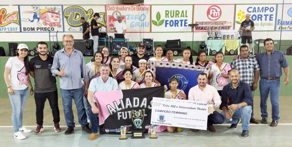 Jogos emocionantes e recorde de público marcaram as finais da XVI Copa Interfirmas de Futsal em Sete Quedas Jogos emocionantes e recorde de público marcaram as finais da XVI Copa Interfirmas de Futsal em Sete Quedas