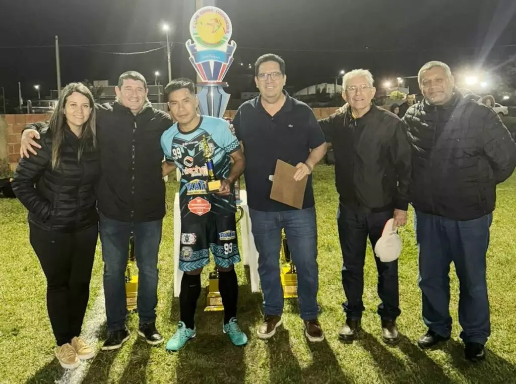 Em decisão entre equipes indígenas Invernada é campeã da Copa Cidade Crepúsculo de Suíço 2025 em Amambai Em decisão entre equipes indígenas Invernada é campeã da Copa Cidade Crepúsculo de Suíço 2025 em Amambai