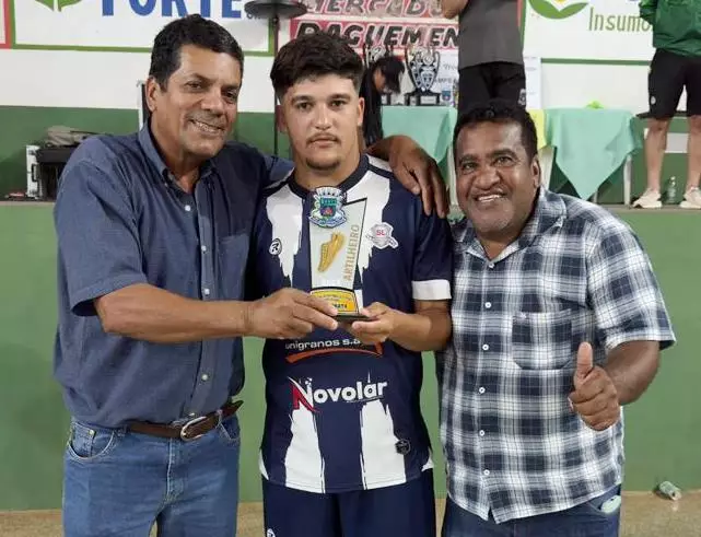 Jogos emocionantes e recorde de público marcaram as finais da XVI Copa Interfirmas de Futsal em Sete Quedas Jogos emocionantes e recorde de público marcaram as finais da XVI Copa Interfirmas de Futsal em Sete Quedas