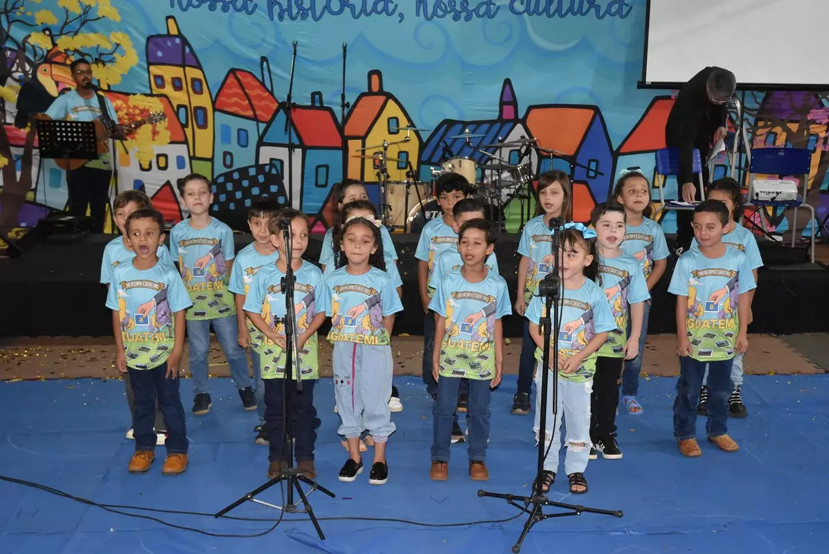 Mostra Cultural 2025 retratou costumes e tradições de Iguatemi e homenagens aos prefeitos e pioneiros