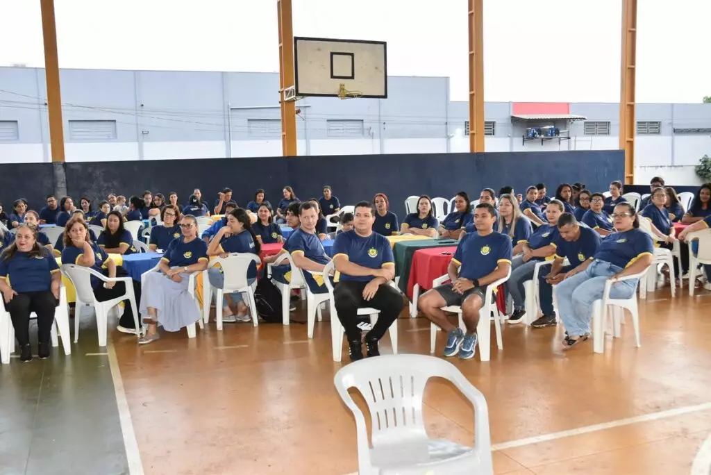 Secretaria de Educação de Iguatemi promove confraternização em comemoração ao Dia dos Professores Secretaria de Educação de Iguatemi promove confraternização em comemoração ao Dia dos Professores
