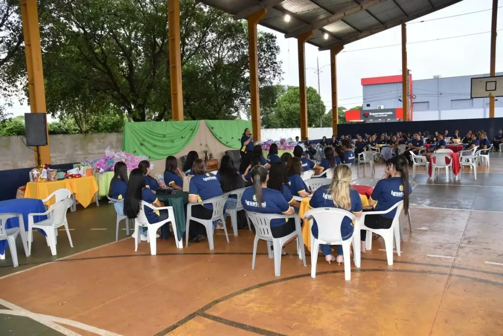 Secretaria de Educação de Iguatemi promove confraternização em comemoração ao Dia dos Professores Secretaria de Educação de Iguatemi promove confraternização em comemoração ao Dia dos Professores
