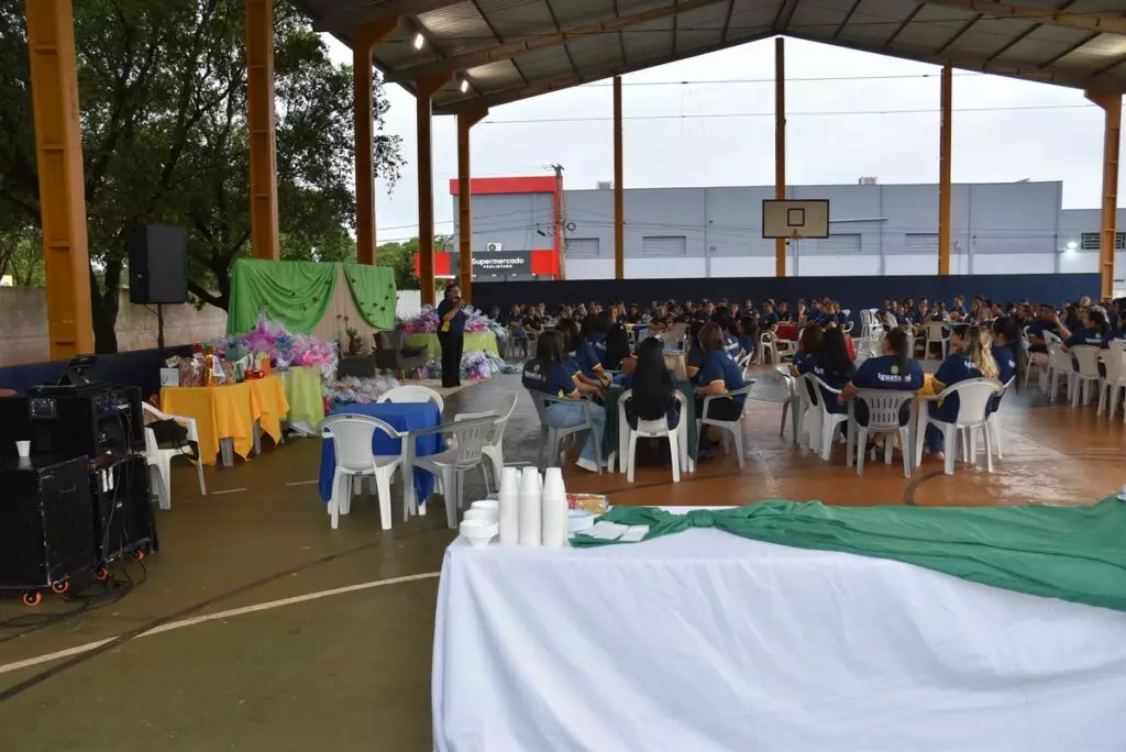 Secretaria de Educação de Iguatemi promove confraternização em comemoração ao Dia dos Professores Secretaria de Educação de Iguatemi promove confraternização em comemoração ao Dia dos Professores