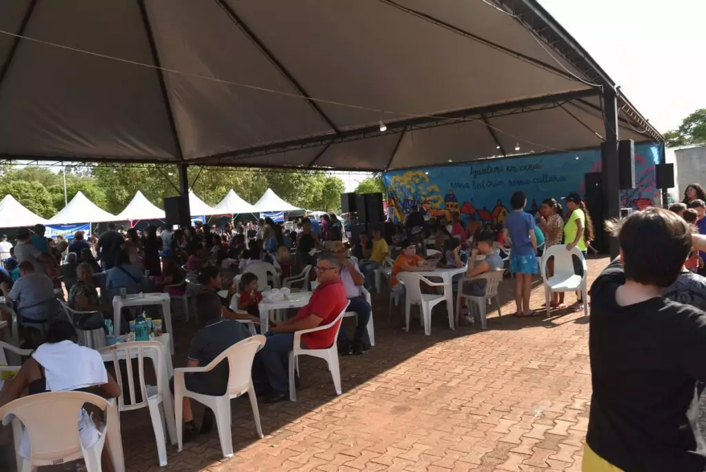 Praça da Alegria reuniu milhares de crianças na Praça João Francisco Lopes, em Iguatemi
