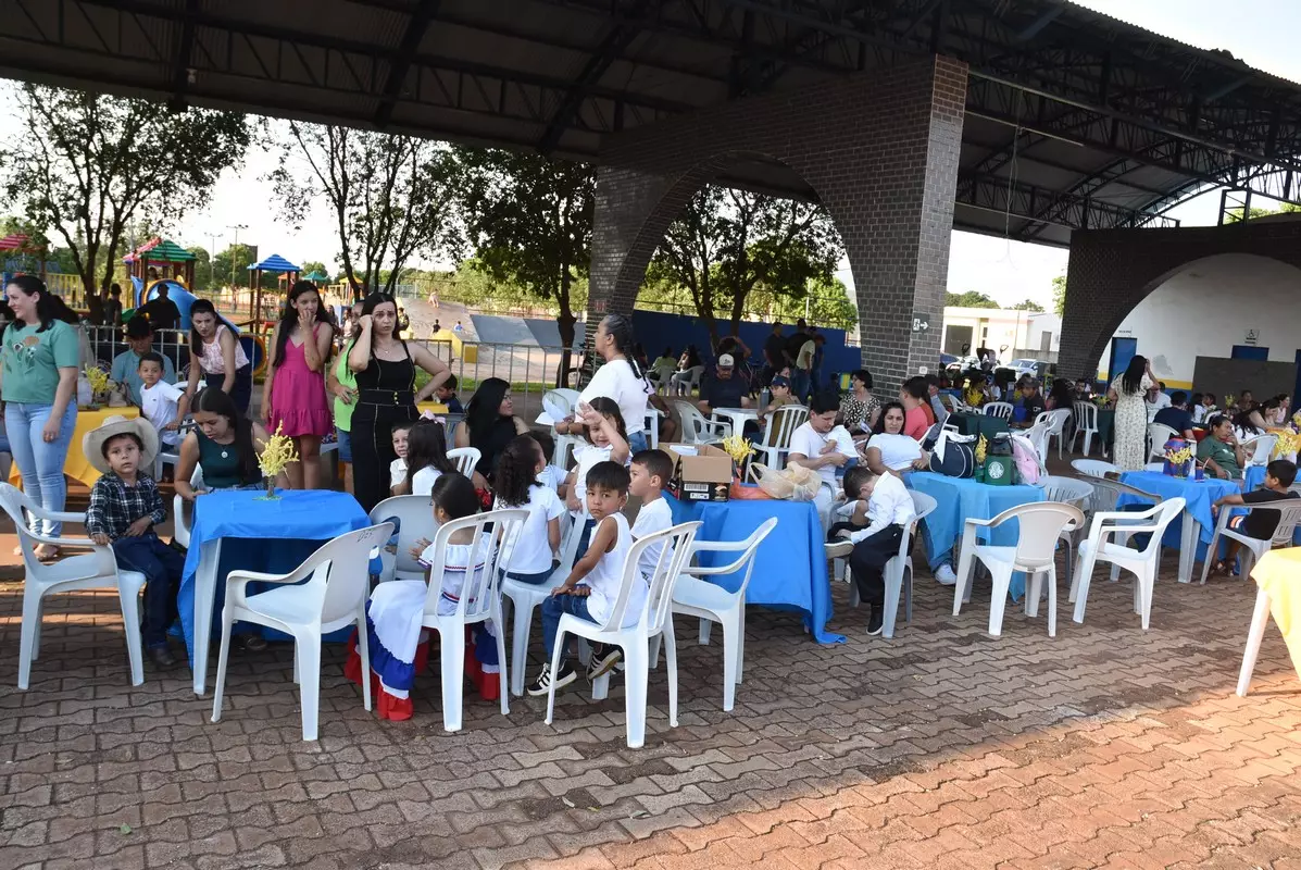 Mostra Cultural 2025 retratou costumes e tradições de Iguatemi e homenagens aos prefeitos e pioneiros