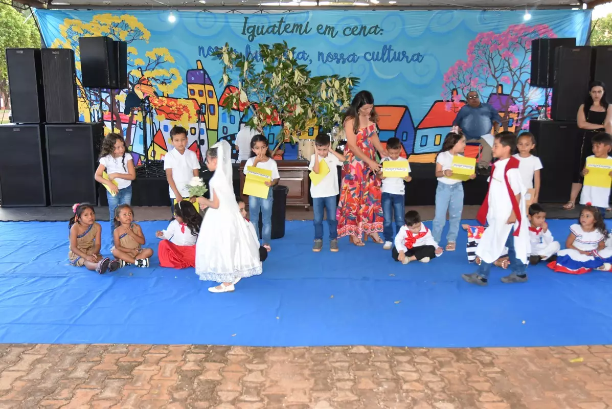 Mostra Cultural 2025 retratou costumes e tradições de Iguatemi e homenagens aos prefeitos e pioneiros