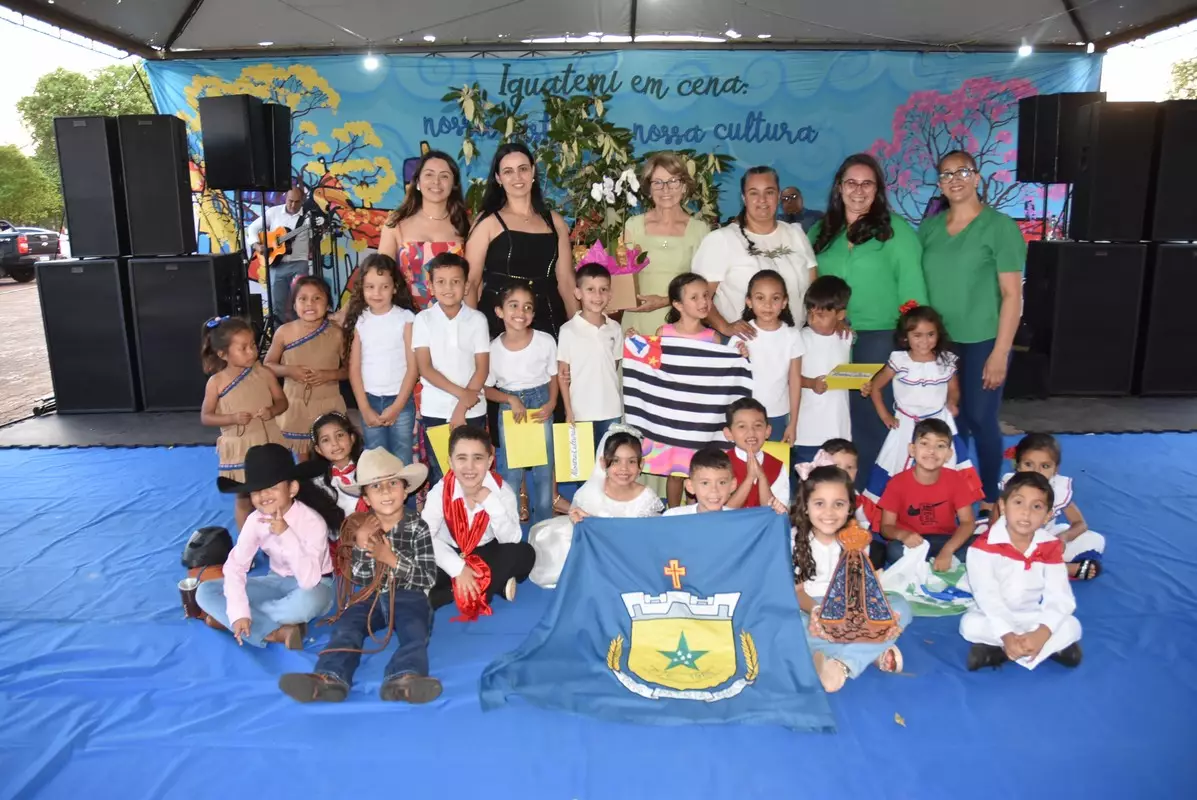 Mostra Cultural 2025 retratou costumes e tradições de Iguatemi e homenagens aos prefeitos e pioneiros