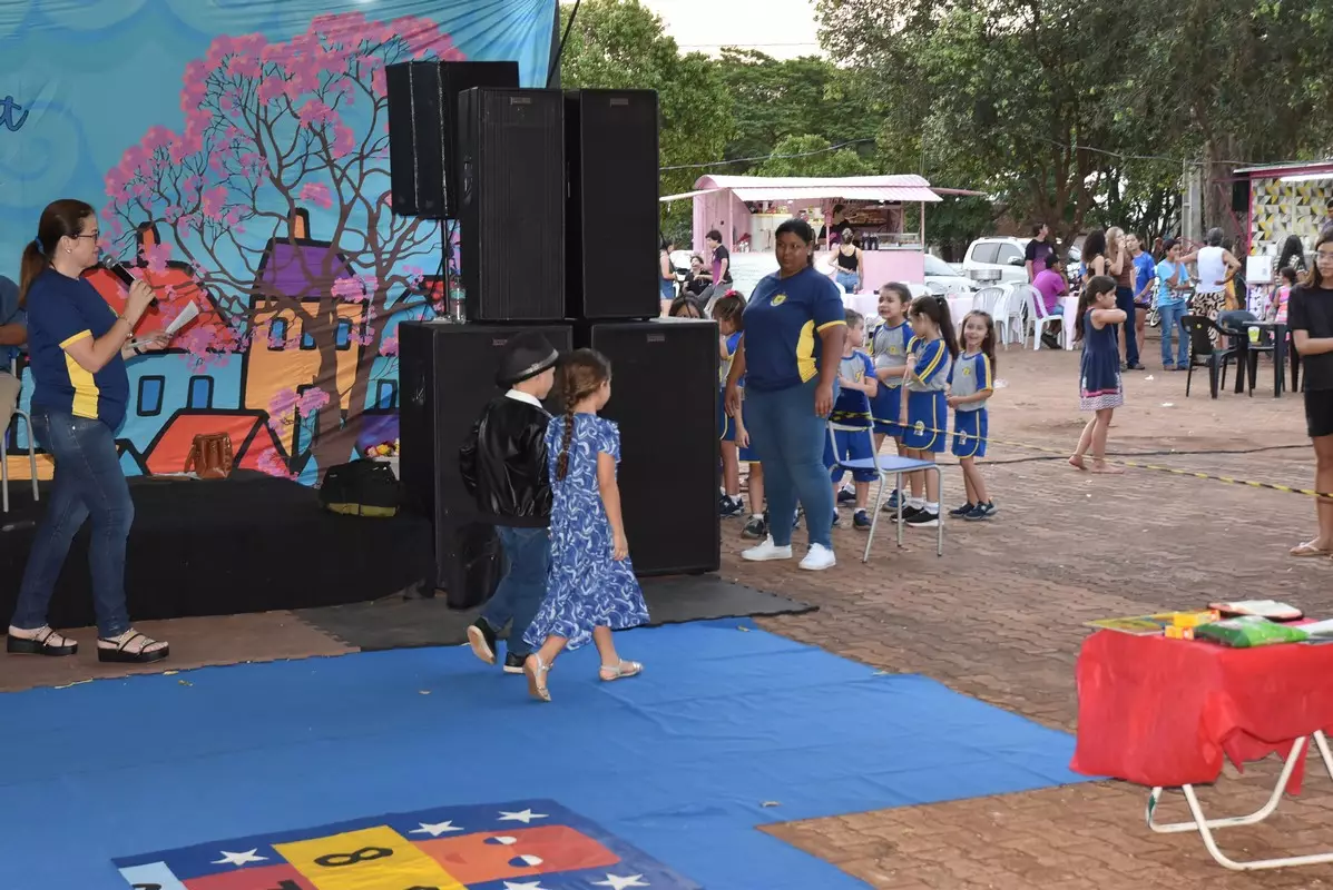 Mostra Cultural 2025 retratou costumes e tradições de Iguatemi e homenagens aos prefeitos e pioneiros