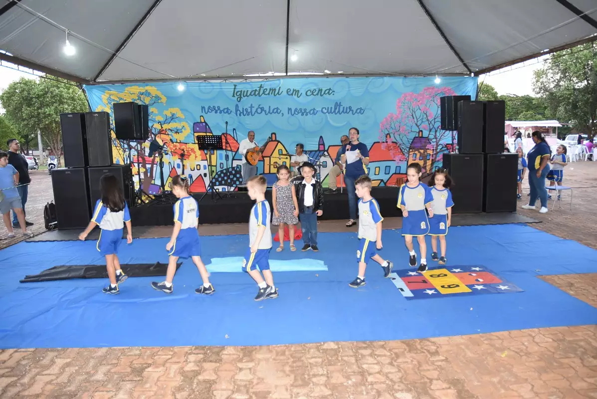 Mostra Cultural 2025 retratou costumes e tradições de Iguatemi e homenagens aos prefeitos e pioneiros