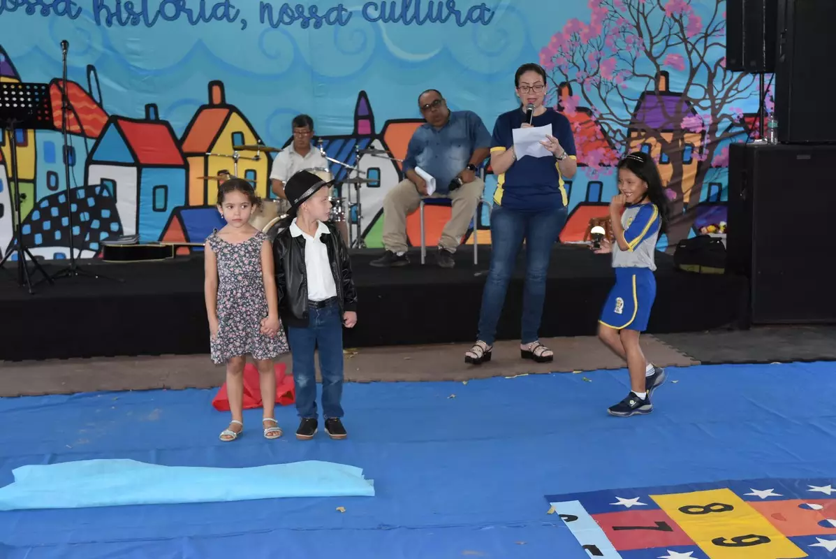 Mostra Cultural 2025 retratou costumes e tradições de Iguatemi e homenagens aos prefeitos e pioneiros